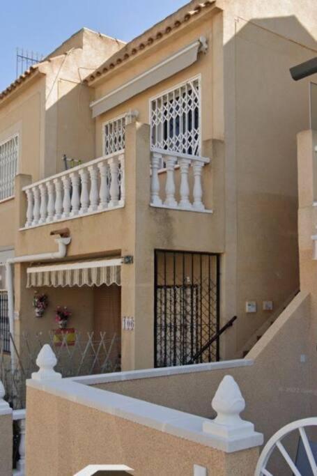 Bungalow Avec Piscine Torrevieja Eksteriør bilde