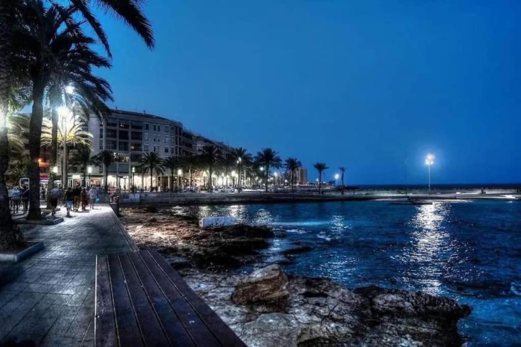 Bungalow Avec Piscine Torrevieja Eksteriør bilde